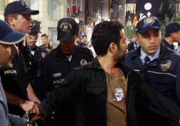 تركيا تعتقل 103 أكاديميين في جامعة اسطنبول بدعوى علاقتهم بفتح الله جولن