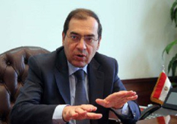 رئيس الوزراء يعلن توزيع 5 مليون كارت ذكى للبترول على السيارات