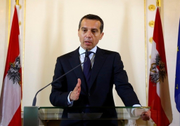 رئيس وزراء النمسا يدعو لوقف المساعدات المالية لتركيا حال انهيار اتفاقية اللاجئين