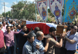 أهالي سوهاج يشيعون جثمان الشهيد المجند غانم العريان