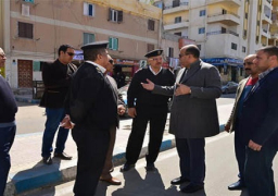 فتح طرق ومحاور جديدة للقضاء على عزلة التجمعات الصحراوية بمطروح