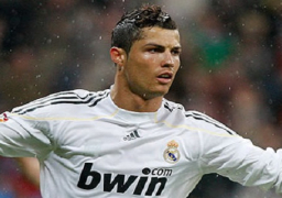 فيجو يتوقع فوز رونالدو بالجائزة الذهبية هذا العام