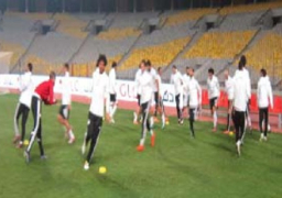 محمد صلاح وتريزيجيه وباسم مرسي يقودون الفراعنة أمام النجوم السوداء