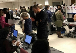 قتيل وجرحى بإطلاق نار تسبب في إغلاق مركز اقتراع في كاليفورنيا