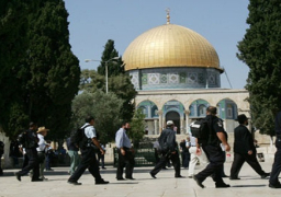 مستوطنون يهود يقتحمون “الأقصى” وسلطة الاحتلال تعتقل 9 فلسطينيين بالضفة