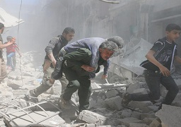 مقتل 9 مدنيين في قصف بالبراميل المتفجرة شرقي حلب