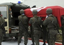 مقتل جندي تونسي “أمام أفراد عائلته”