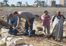 نقل مواقف السيارات إلى خارج مدينة منفلوط بأسيوط