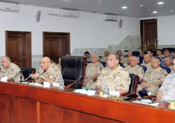 وزير الدفاع يلتقى برجال الجيوش والمناطق والأفرع الرئيسية عبر الفيديو كونفرانس