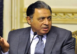 وزير الصحة ينفى شائعة نقص الأدوية ويؤكد عدم السماح بتعرض المرضي لأي مخاطر