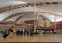 وزير بريطاني يؤكد العمل مع مصر لاستئناف رحلات الطيران إلى شرم الشيخ