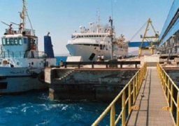 وصول 821 راكب لميناء سفاجا و تداول 137 شاحنة