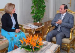 السيسي: أدعم ترشيح السفيرة مشيرة خطاب لرئاسة “اليونسكو”.. وأدعو المصريين جميعًا لدعمها ..وإطلاق هاشتاج #Khattab4Unesco