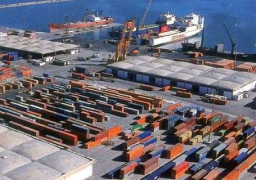 استمرار إغلاق بوغازي الإسكندرية والدخيلة لليوم الثاني لسوء الأحوال الجوية