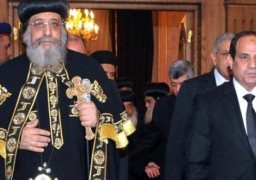 الرئيس السيسى يعزى البابا تواضروس هاتفياً .. ويؤكد ثقته فى قدرة المصريين على التكاتف والانتصار على الارهاب