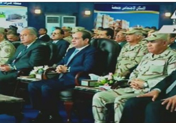 الرئيس السيسي يفتتح عددا من مشروعات الطرق عبر الفيديو كونفرانس