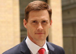 السفير البريطاني بالقاهرة ينعى شهداء التفجير الإرهابي الذي وقع في الهرم