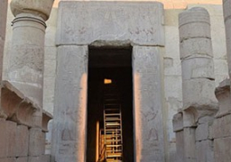 الشمس تتعامد على مقصورتي «الإله آمون»