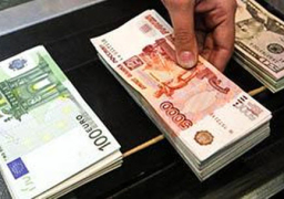 تركيا تدعم “الليرة المتداعية” بالروبل الروسي