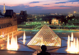 المركز الثقافي المصري بباريس يستضيف معرضا فنيا يسرد تاريخ مصر عام 1956