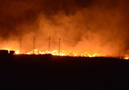 اندلاع حريق ضخم فى موقع للنفايات الخطرة فى بريطانيا