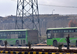 وصول 5 حافلات تقل 450 مدنيا إلى ريف حلب الغربي