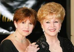 وفاة أسطورة هوليوود ديبي رينولدز بعد يوم من موت ابنتها كاري فيشر