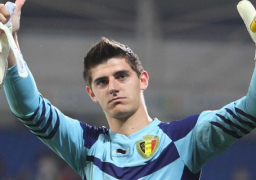 ريال مدريد يرغب فى ضم كورتواه حارس تشيلسى فى الصيف