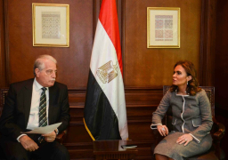 سحر نصر تبحث مع خالد فودة تطورات المشروعات التنموية في جنوب سيناء