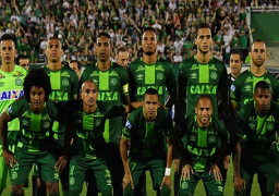 شابيكوينسي البرازيلي يعدل شعاره التاريخي تكريما لضحاياه بحادث الطائرة