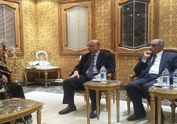 محافظ القاهرة يقدم العزاء فى ضحايا الكنيسة البطرسية