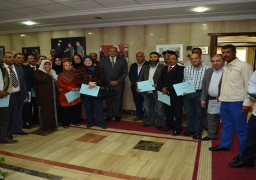 محافظ مطروح يؤكد فتح مقرات لفرع محو الأمية بمجالس المدن