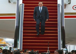 محمد بن زايد يستقبل السيسي لدى وصوله الإمارات