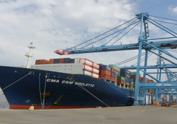 نشاط في حركة السفن والشاحنات واستقبال السلع الإستراتيجية بميناء الإسكندرية