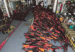 بالصور.. شحنة “ضخمة” من الأسلحة الإيرانية للحوثيين