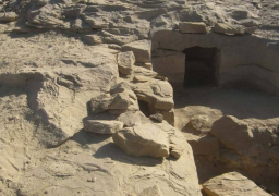 بالصور .. الكشف عن 12 مقبرة جديدة بمنطقة جبل السلسلة بأسوان