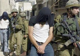 إسرائيل تعتقل 7 فلسطينيين من الضفة الغربية