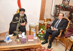 البابا تواضروس يستقبل كمال الجنزوري وفاروق حسني ووزير القوى العاملة للتهنئة بعيد الميلاد