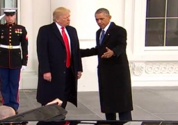 بالصور والفيديو.. ترامب واوباما يغادران البيت الابيض في سيارة واحدة ويتوجهان للكابيتول