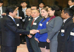 بالصور..رئيس وزراء اليابان يستقبل الشباب المصرى المشارك بسفينة شباب العالم