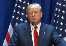 ترامب يعلق برنامج قبول اللاجئين والدخول من بعض الدول