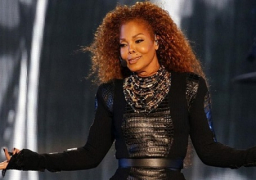 جانيت جاكسون تنجب طفلا وتختار له اسما عربيا