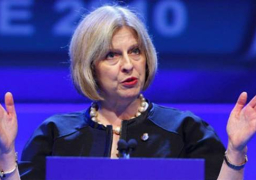 رئيسة الوزراء البريطانية “لا توافق” على سياسة ترامب بشأن الهجرة