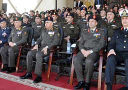 بالصور.. وزير الدفاع يشهد الإحتفال بإنتهاء الإعداد لطلبة الكليات والمعاهد العسكرية