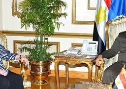 وزير الدفاع يلتقى وفدا من معهد الشرق الأوسط للدراسات الاستراتيجية بالولايات المتحدة
