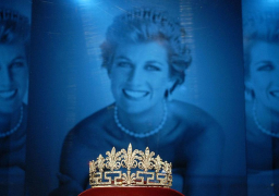 وليام وهاري يقيمان تمثالا لأمهما الأميرة ديانا