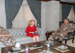 الأردن والولايات المتحدة يبحثان تعزيز التعاون العسكري