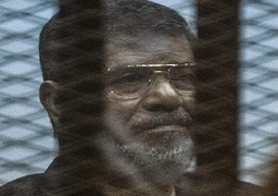 الأمور المستعجلة تقضي بعدم اختصاصها في دعوى سحب نياشين مرسي