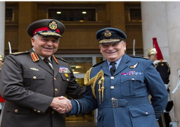 الفريق حجازى يلتقي وزير الدفاع البريطاني ورئيس هيئة الأركان