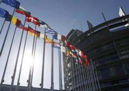 المفوضية الأوروبية تنفى تغيير موقفها الرافض لانضمام تركيا